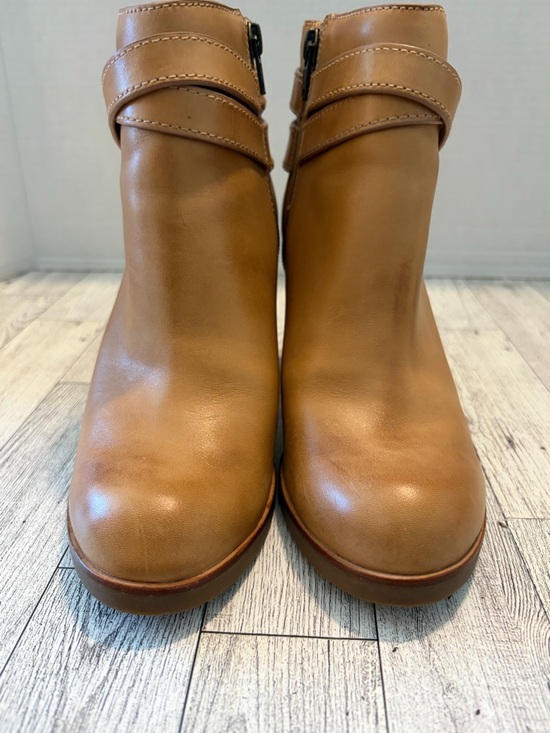 TOMMY BAHAMA Liia Leather Ankle Boots Block Heel Side Zip Tan Distressed Size 6B